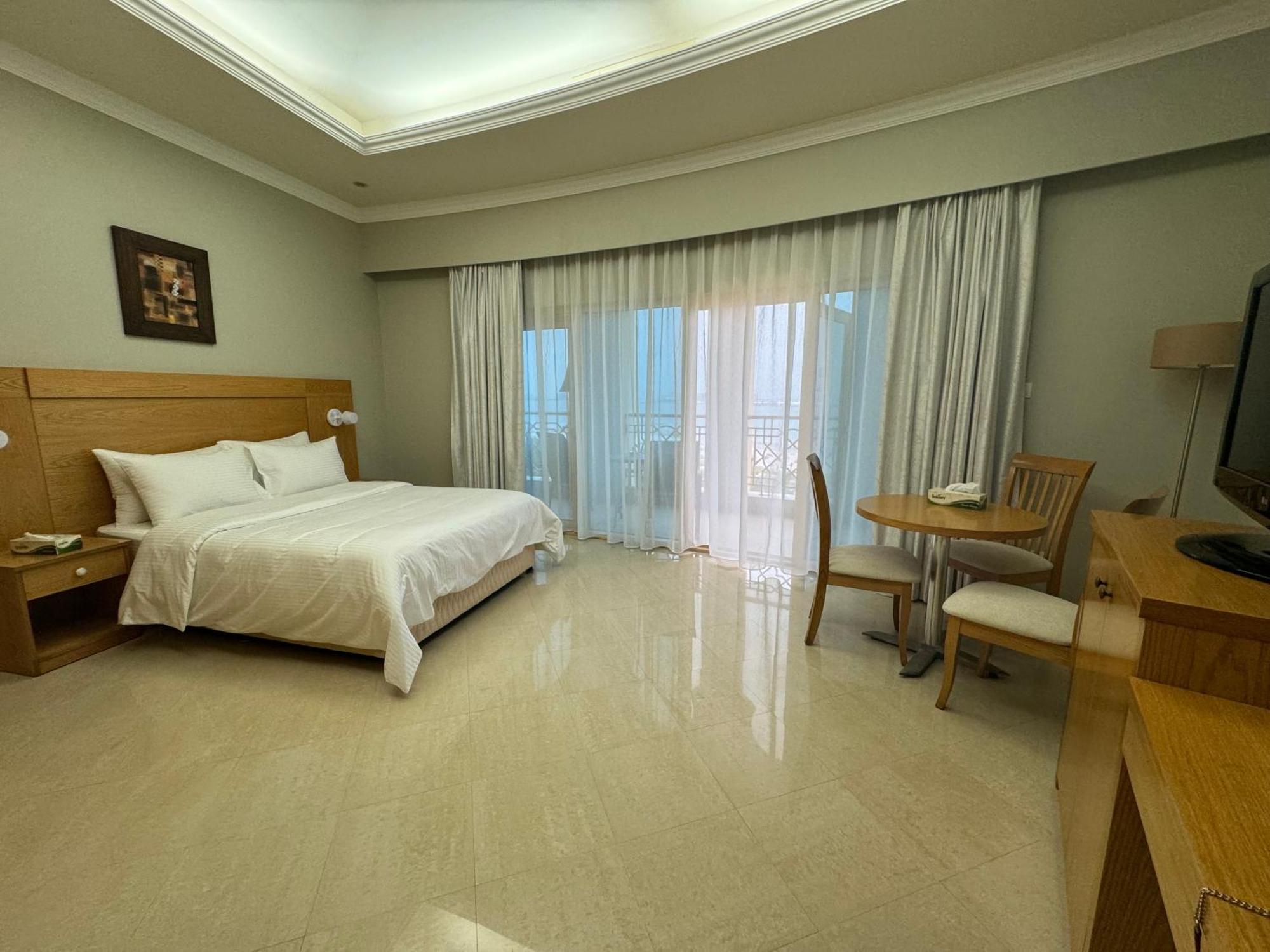 Private Suites Al Hamra Palace At Golf & Sea Resort Ras Al-Chajma Pokój zdjęcie