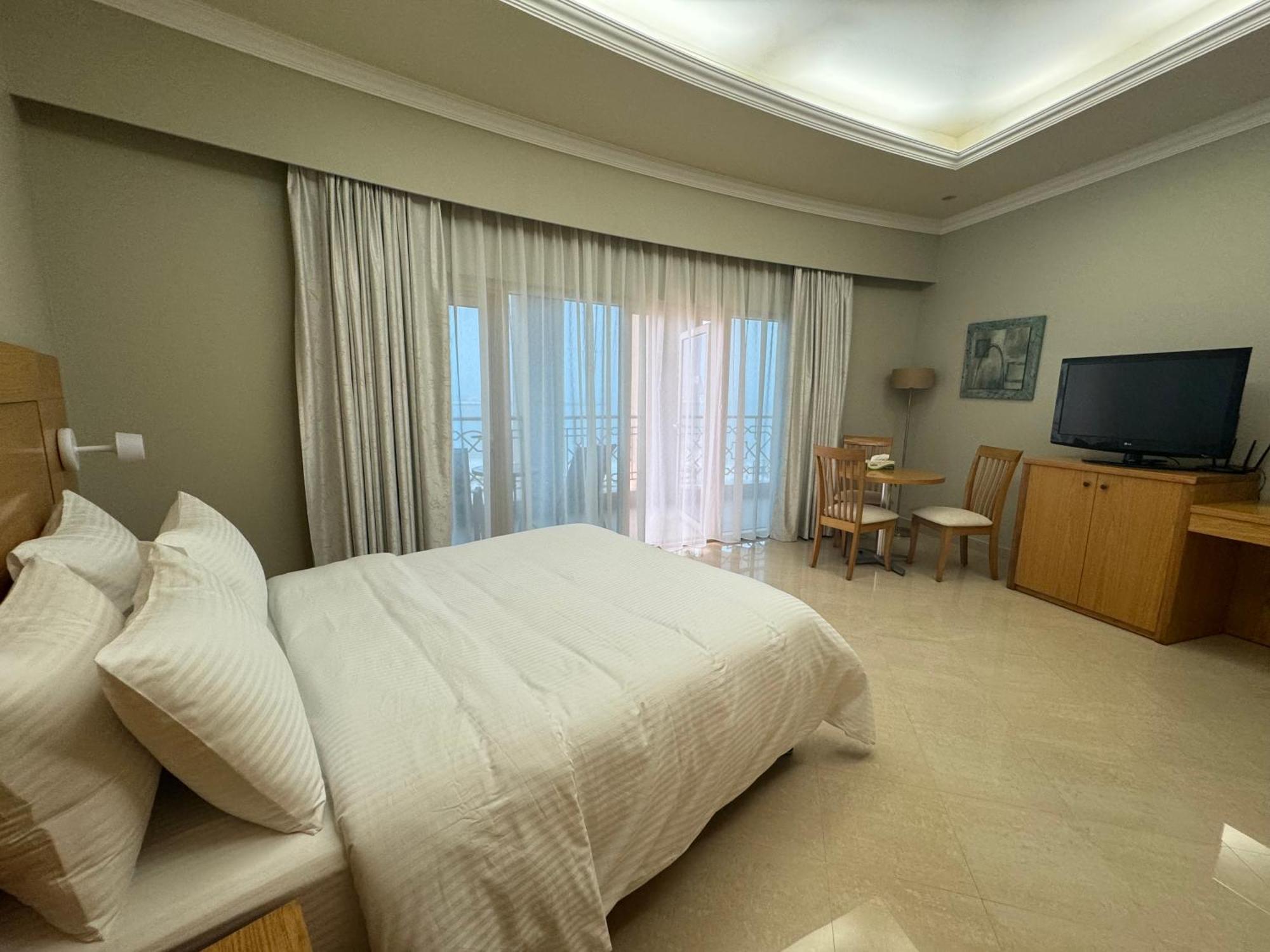 Private Suites Al Hamra Palace At Golf & Sea Resort Ras Al-Chajma Pokój zdjęcie