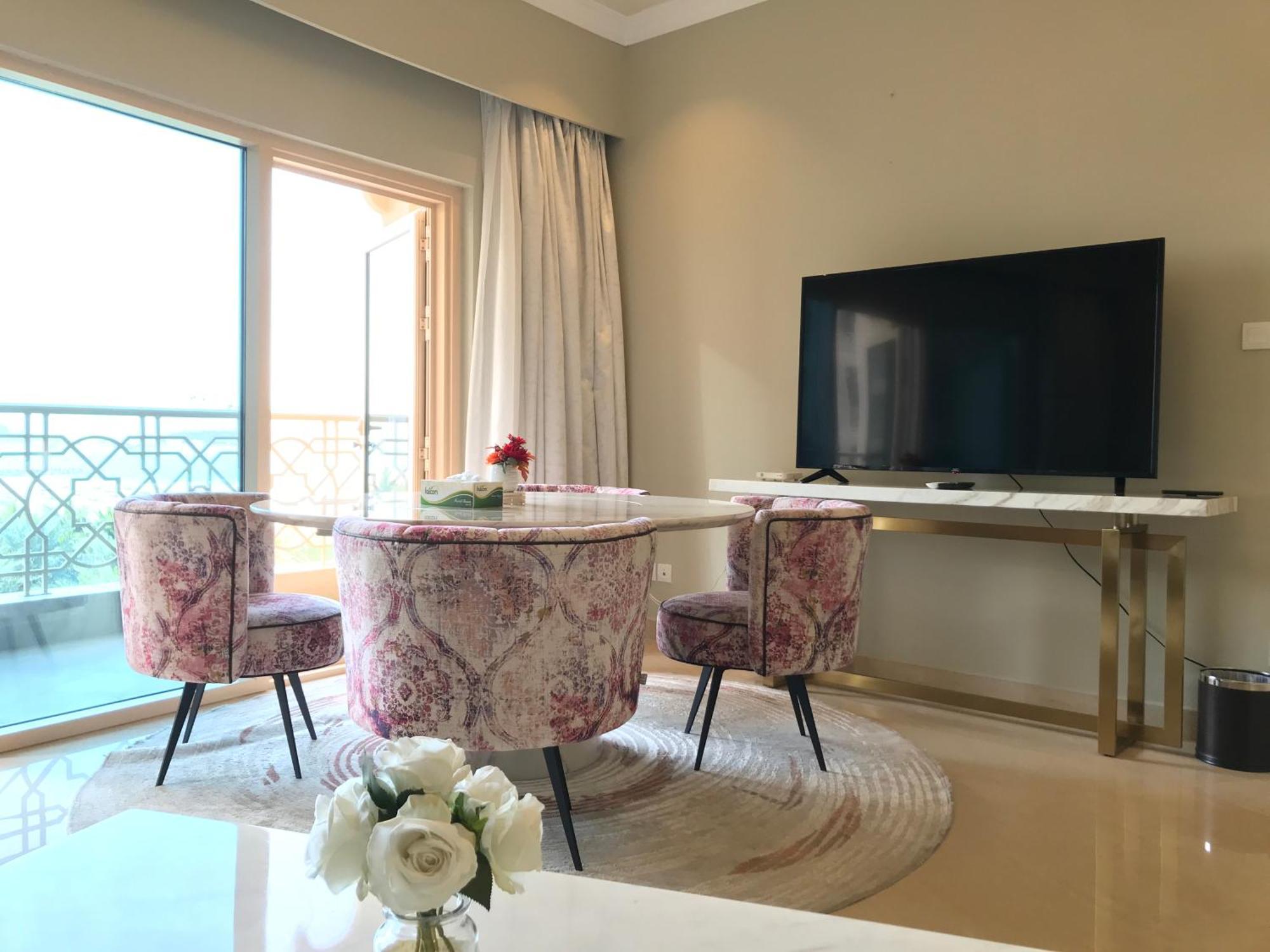 Private Suites Al Hamra Palace At Golf & Sea Resort Ras Al-Chajma Pokój zdjęcie